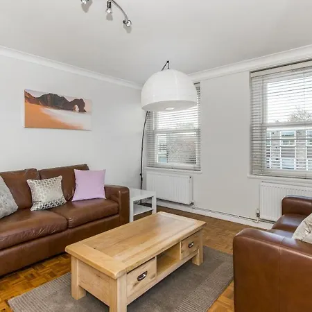 Fabulous 2-Bedroom Apartment In North Оксфорд Экстерьер фото